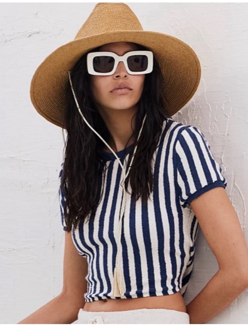 FREE PEOPLE BEACH Roberta sweater top size Medium in ivory navy stripe